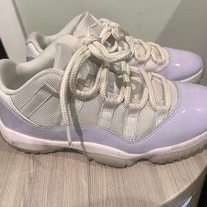 Jordan Women's Athletic Shoes - White and Light Purple
Retro 11